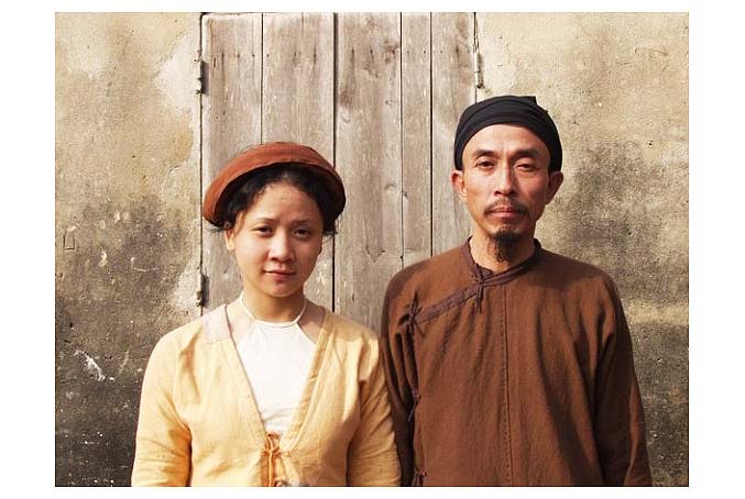 Nguyễn Phương Linh cùng bố là chú Đức Nhà Sàn trong phim "Hạt mưa rơi bao lâu" của đạo diễn Đoàn Minh Phượng